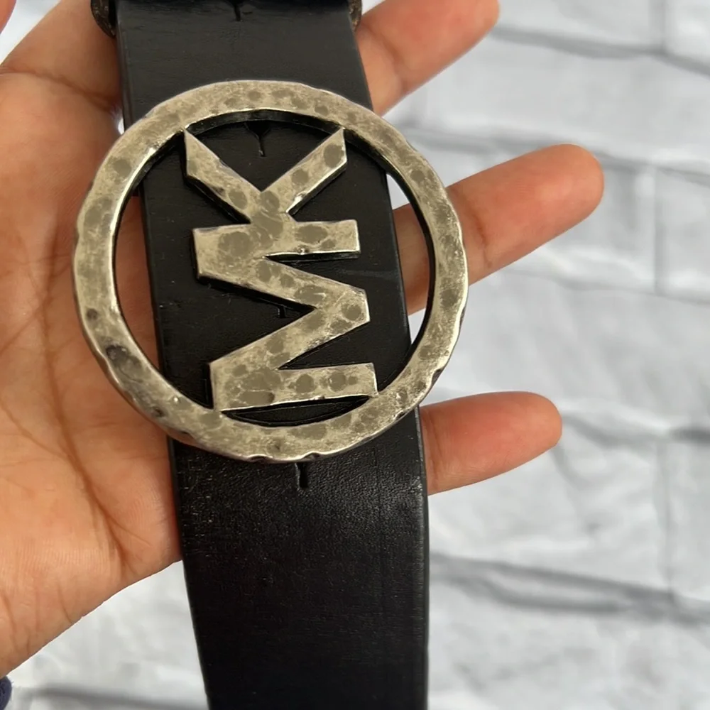 Michael Michael Kors black leather MK front logo belt size medium 6